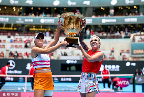 而汉密尔顿 而汉密尔顿