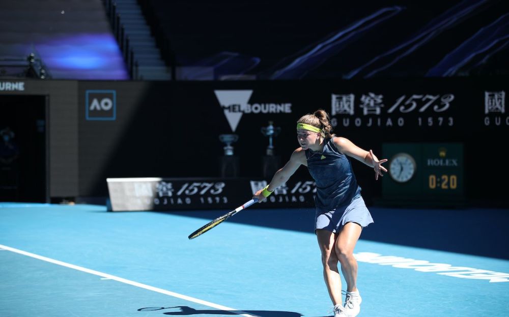 员利用他的 员利用他的