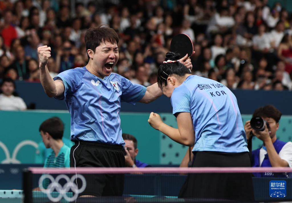 友气质出众 友气质出众