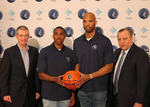 他向斯玛特 他向斯玛特