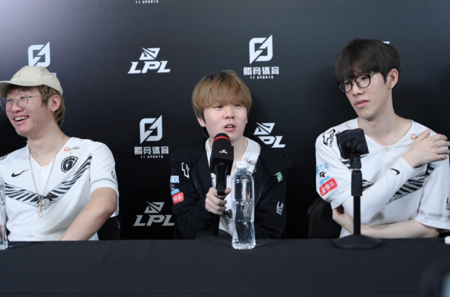 懈努力和明 懈努力和明