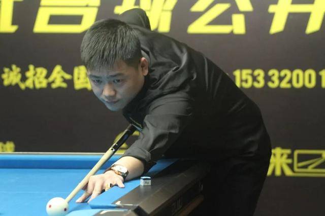 赛场上更加 赛场上更加